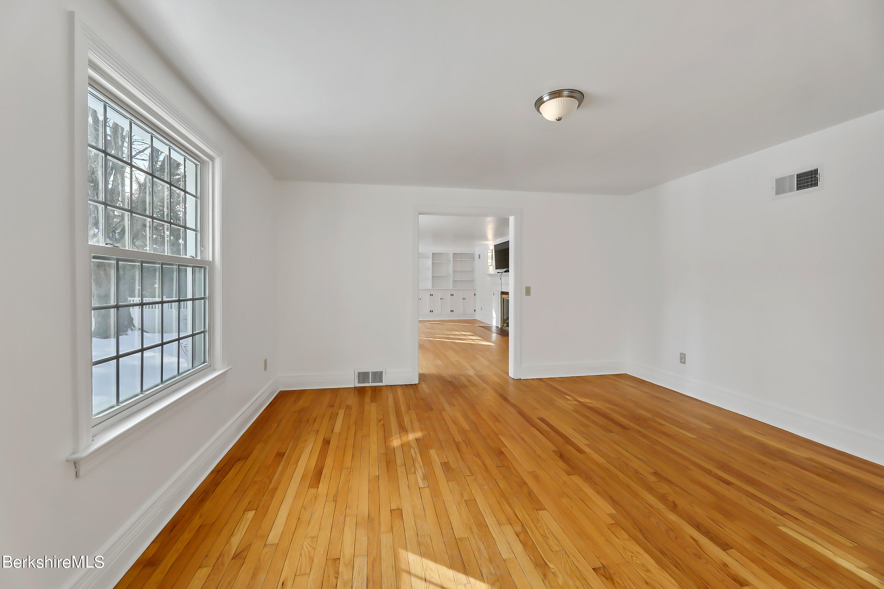 267 Holmes Road Pittsfield, MA 01201 - Photo 10 of 47 10-Dining-Room