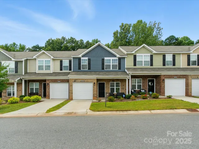 $299,995 | 9333 Grand Valley Drive, Charlotte, NC 28213
