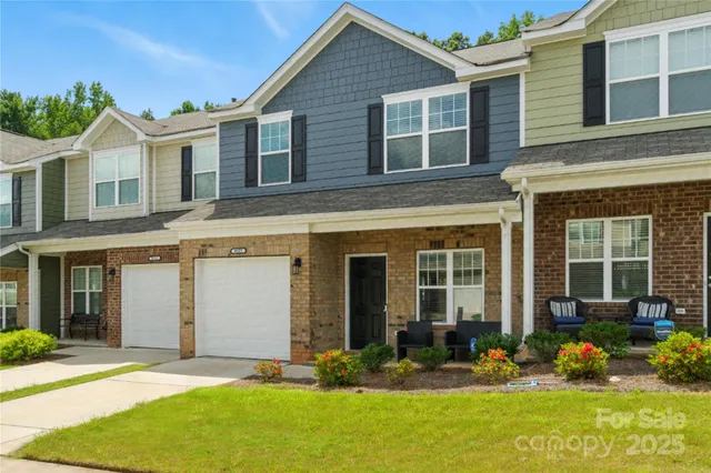 $299,995 | 9333 Grand Valley Drive, Charlotte, NC 28213