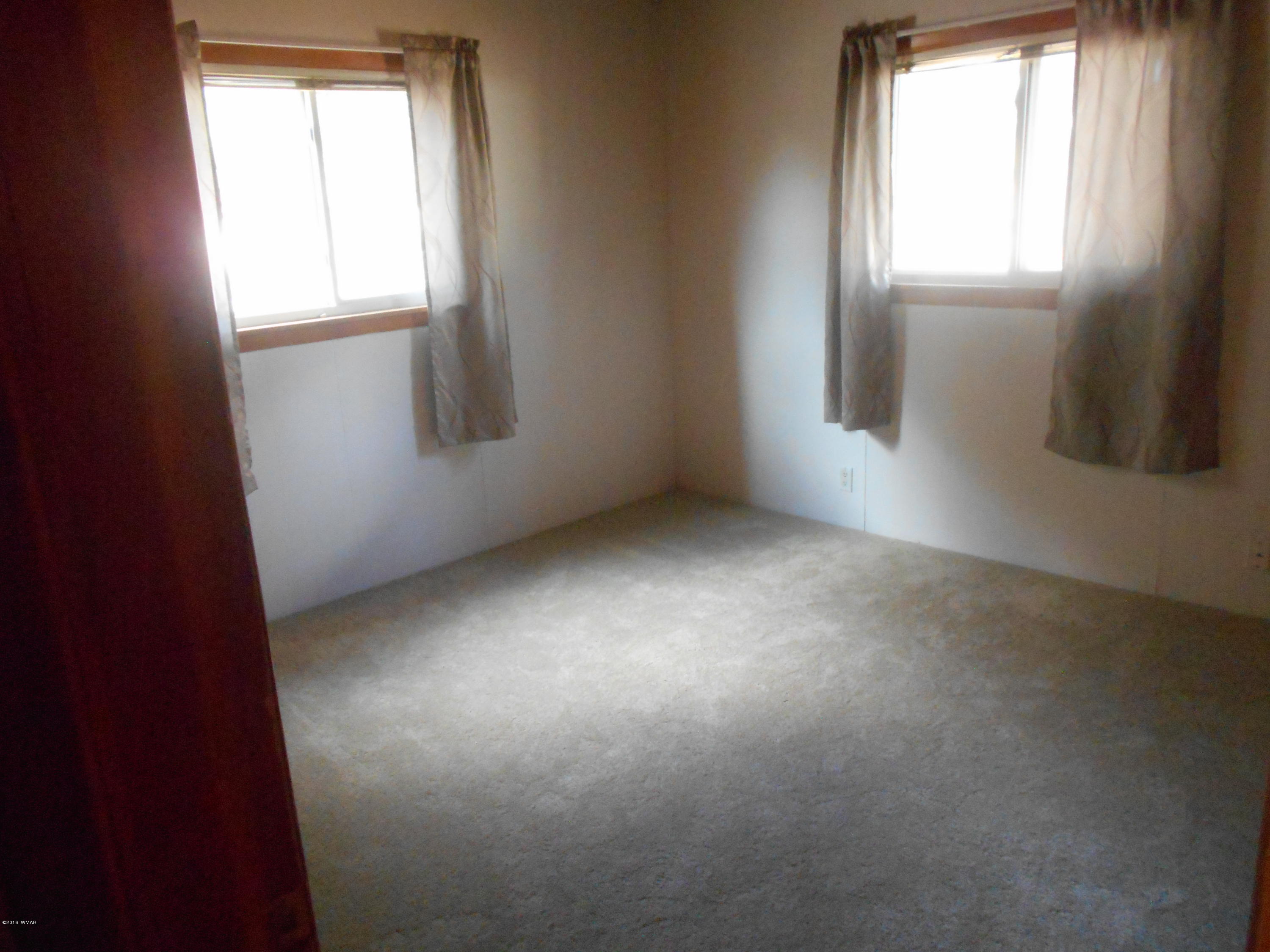 880 West Stratton Show Low, AZ 85901 - Photo 7 of 9