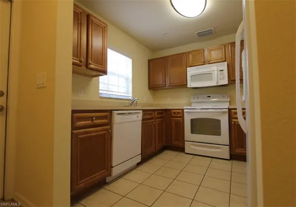 $2,350 | 9051 Gervais Circle, Unit 1503, Naples, FL 34120