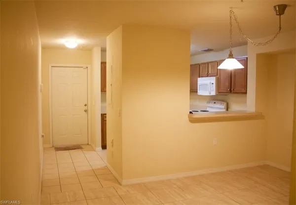 $2,350 | 9051 Gervais Circle, Unit 1503, Naples, FL 34120