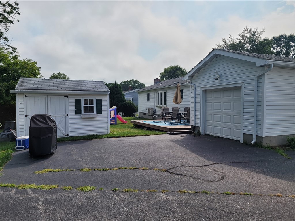 20 Boiling Spring Avenue Westerly, RI 02891 - Photo 4 of 20 Gallery Image 4