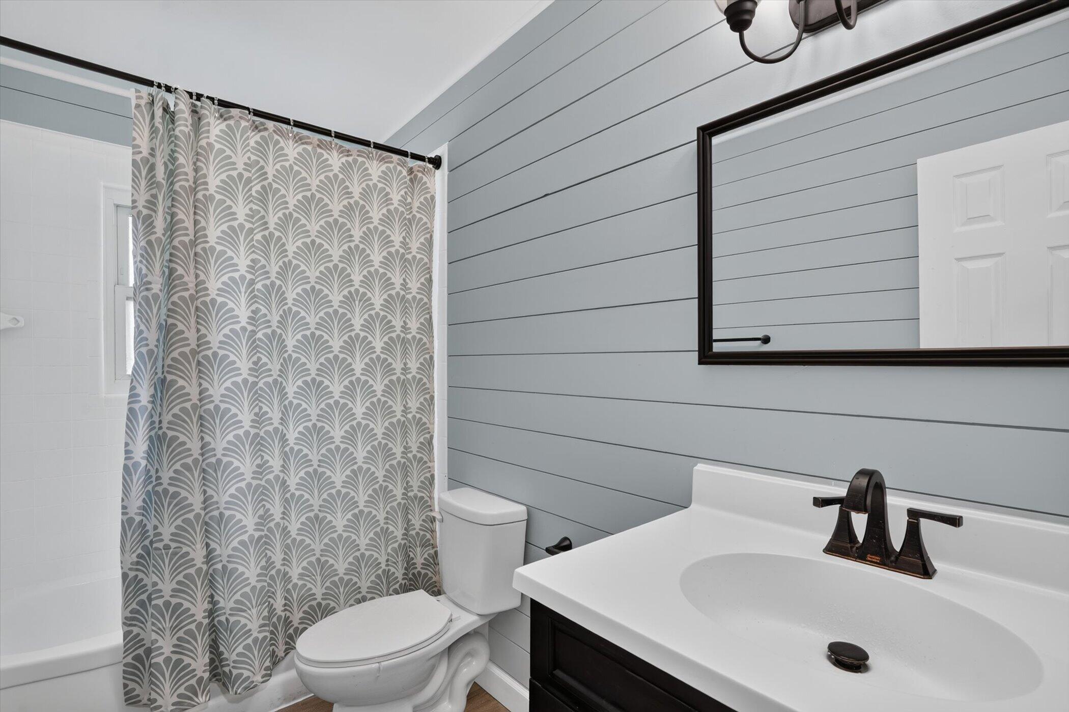 284 Stanford Lane Jackson, MI 49203 - Photo 25 of 39 24-284-Stanford-Ln-Windowstill-Photograp