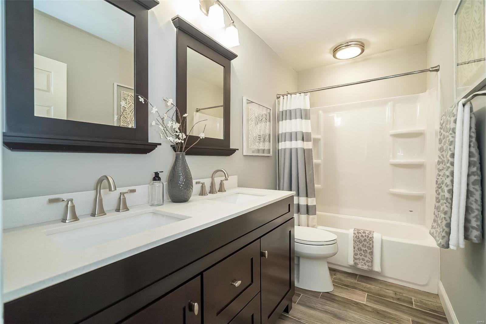 1280 Arbor Bluff Circle Ballwin, MO 63021 - Photo 31 of 60