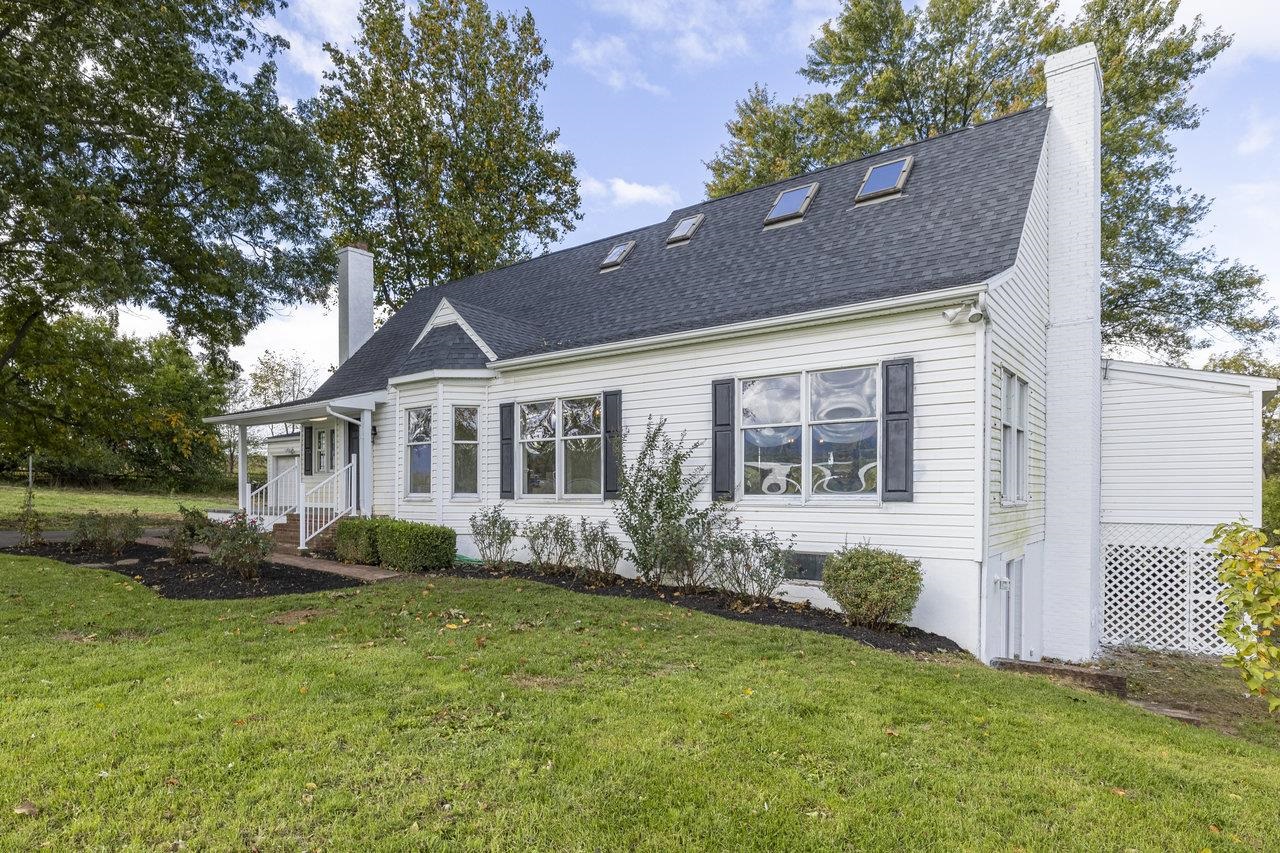 11193 Indian Trail Road Harrisonburg, VA 22802 - Photo 3 of 75