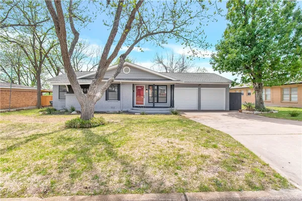 $189,900 | 301 East Walker Avenue, Temple, TX 76501