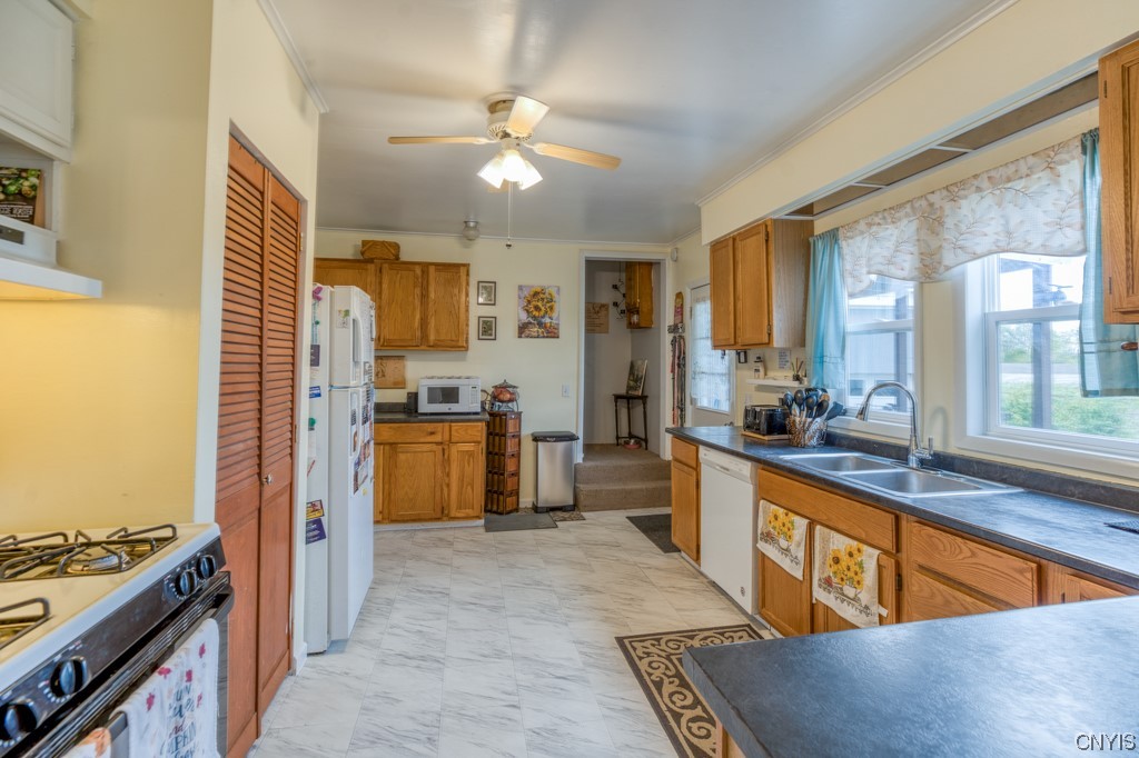 214 Horan Road Camillus, NY 13209 - Photo 11 of 37