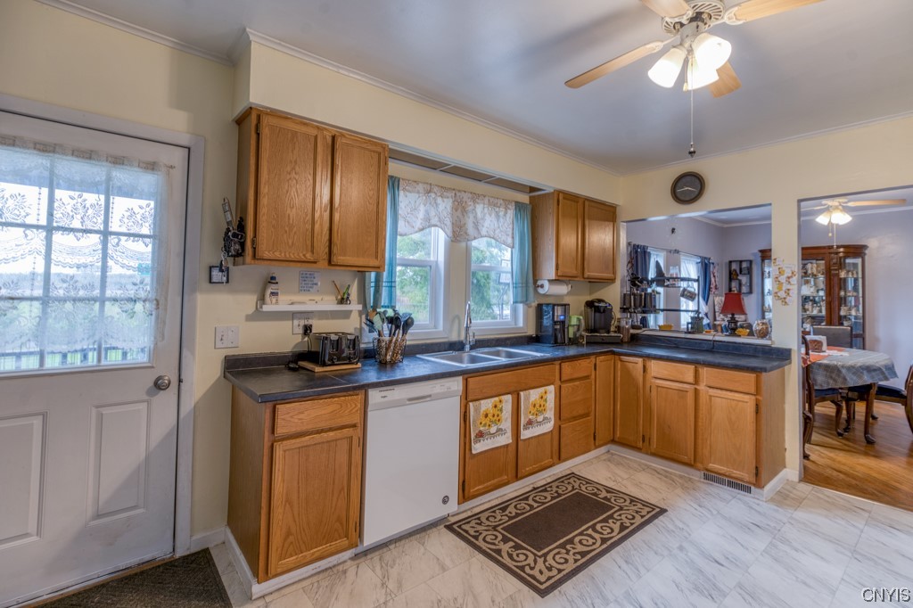 214 Horan Road Camillus, NY 13209 - Photo 13 of 37