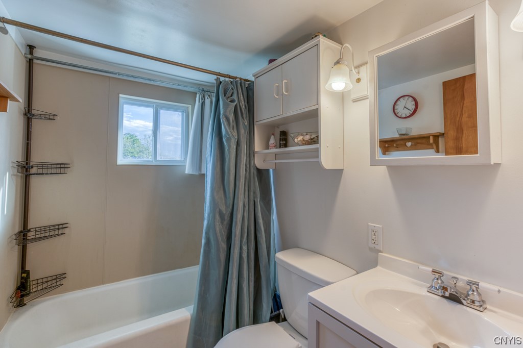 214 Horan Road Camillus, NY 13209 - Photo 23 of 37