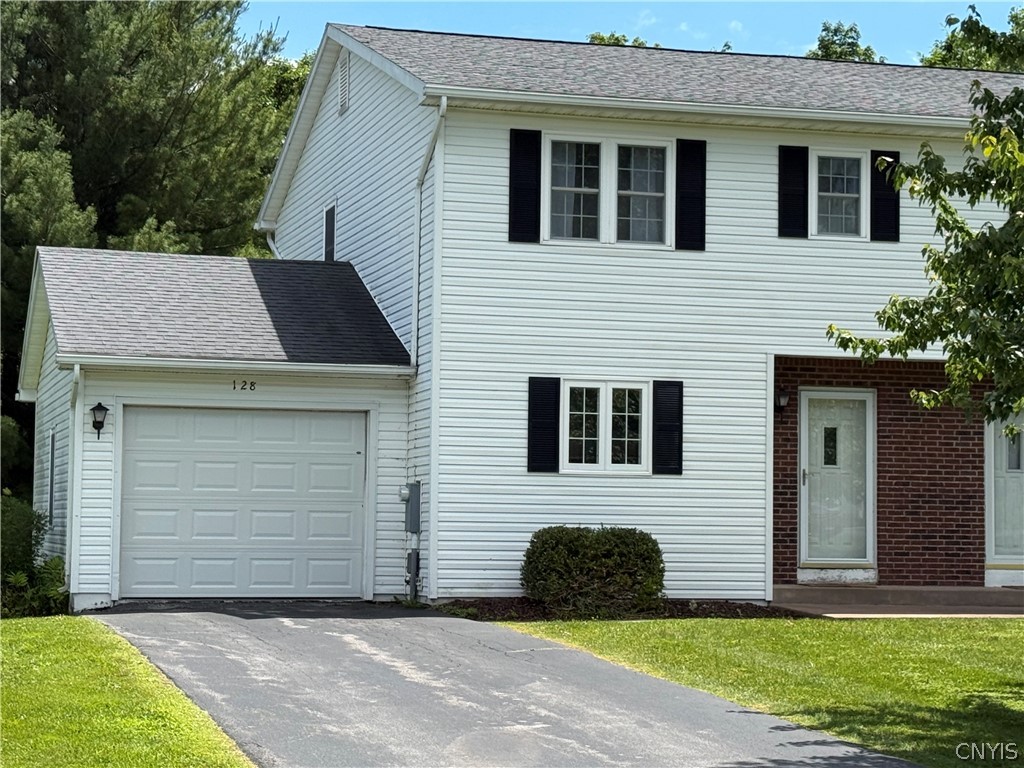128 Hagan Circle Oneida, NY 13421 - Photo 2 of 23