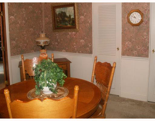 3527 Gordon Road Elkhart, IN 46516 - Photo 4 of 8 Gallery Image 4