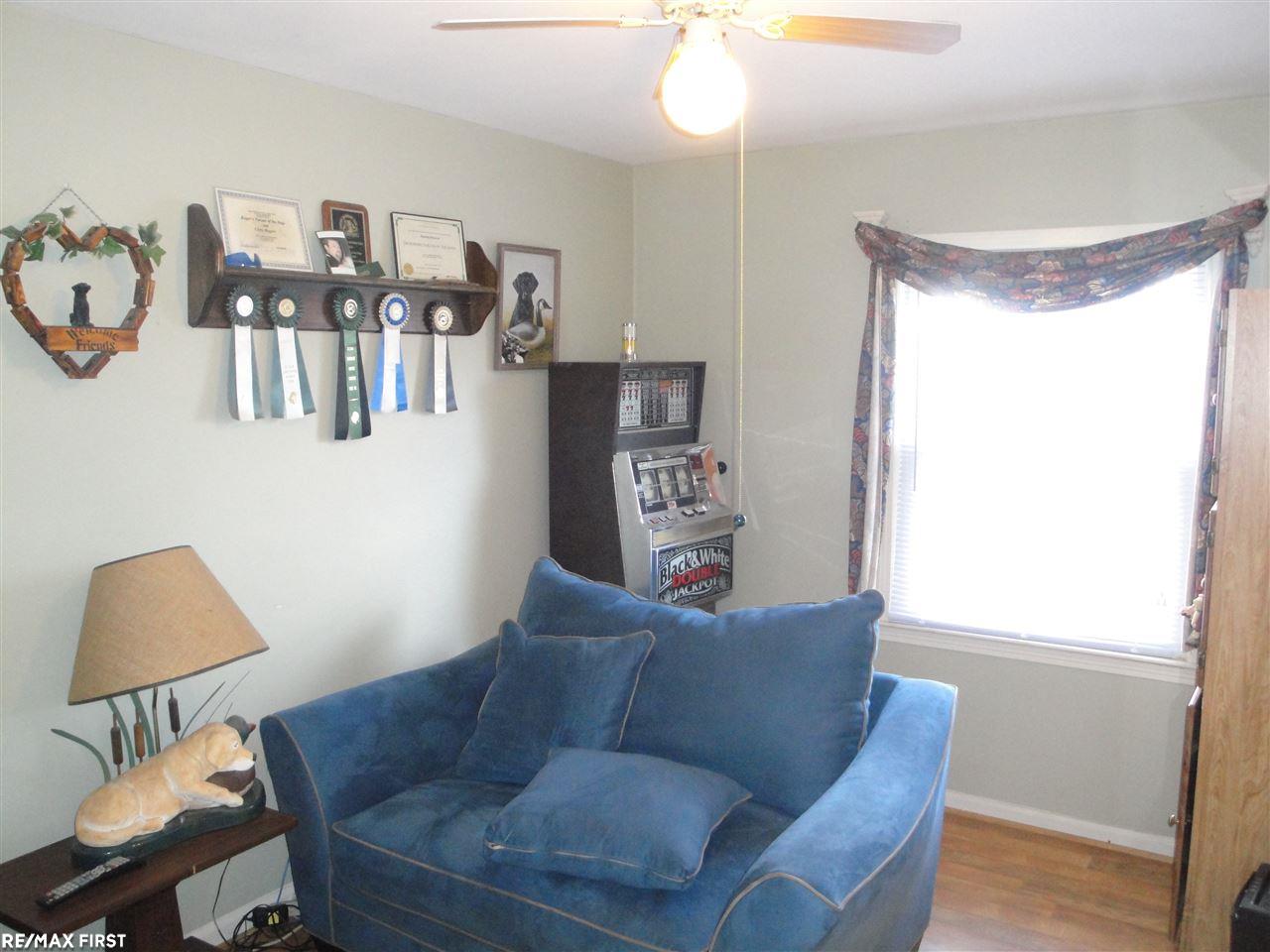 1459 Hampton Road Mount Clemens, MI 48043 - Photo 9 of 19 31307856-8.JPG