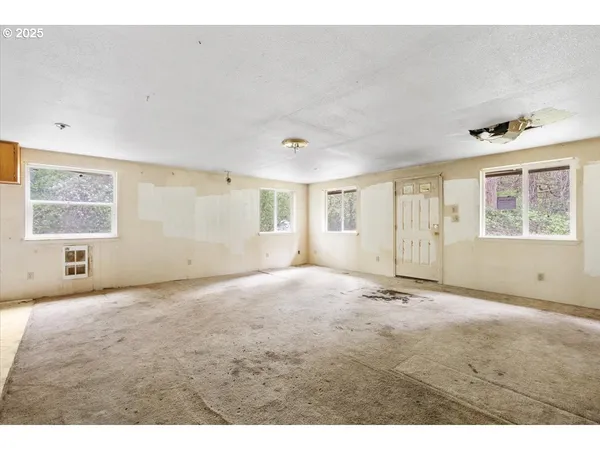$270,000 | 9020 Elk Creek Road, Trail, OR 97541