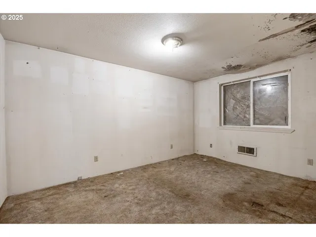 $290,000 | 9020 Elk Creek Road, Trail, OR 97541