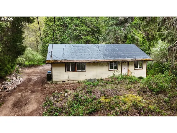 $270,000 | 9020 Elk Creek Road, Trail, OR 97541