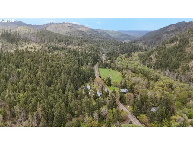 $290,000 | 9020 Elk Creek Road, Trail, OR 97541