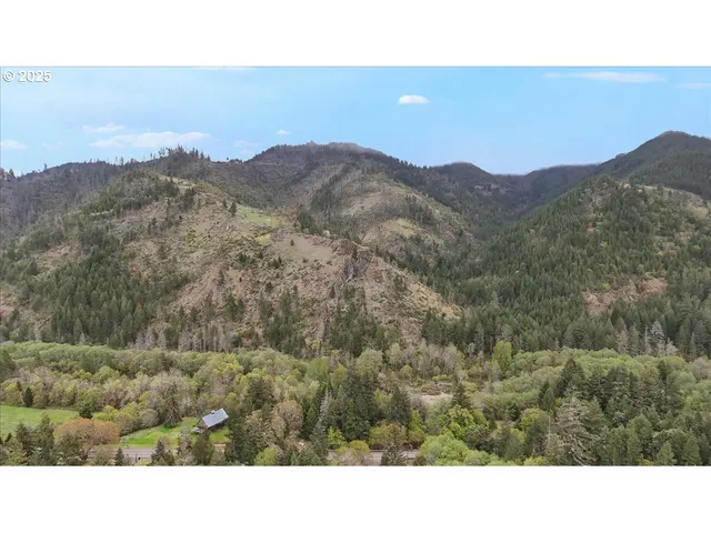 $290,000 | 9020 Elk Creek Road, Trail, OR 97541