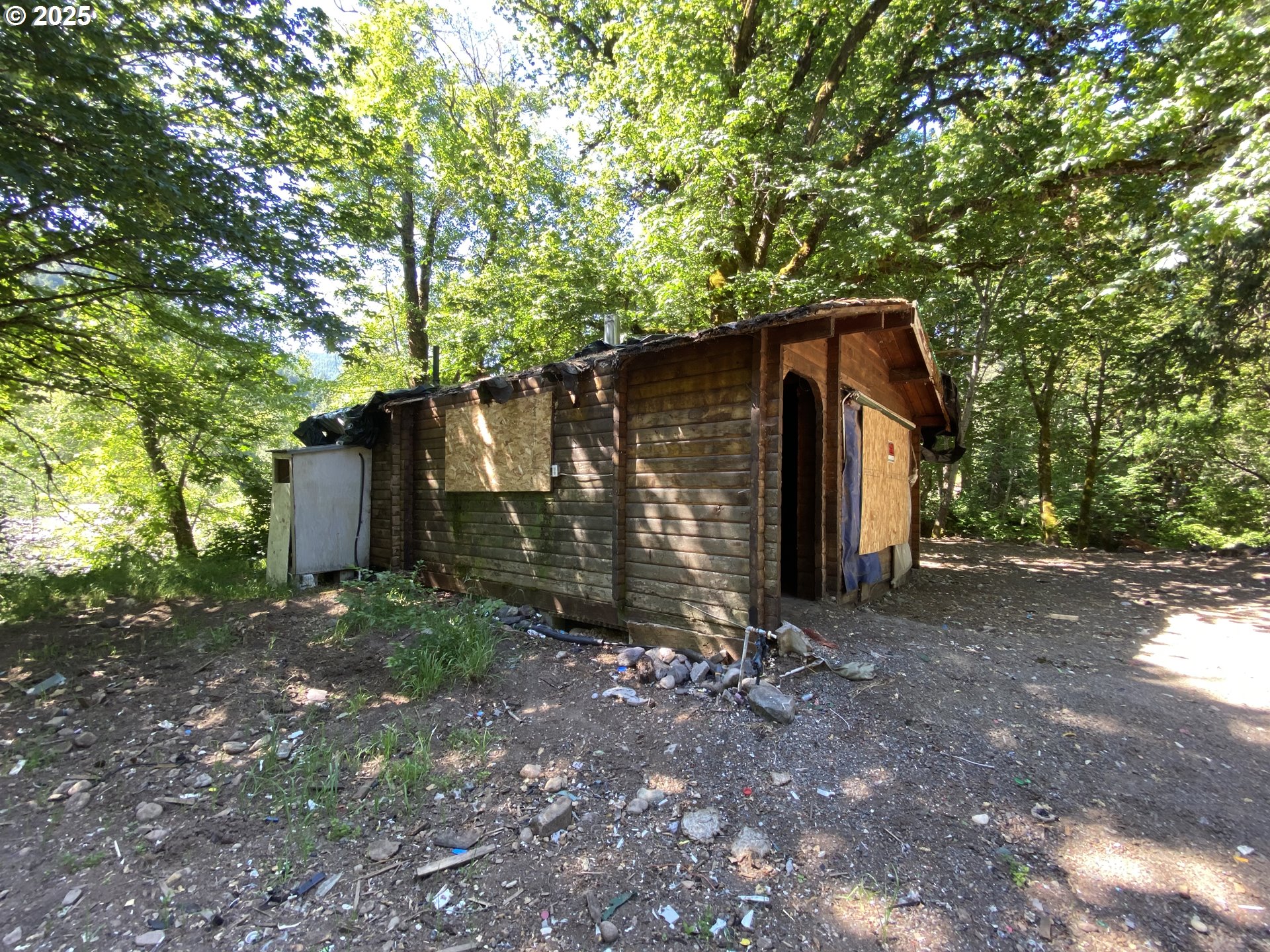 9020 Elk Creek Road Trail, OR 97541 - Photo 30 of 33