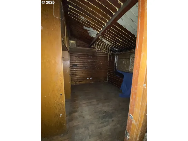 $290,000 | 9020 Elk Creek Road, Trail, OR 97541