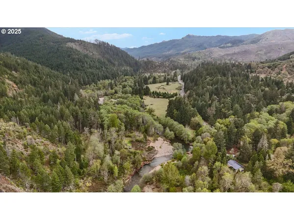 $270,000 | 9020 Elk Creek Road, Trail, OR 97541