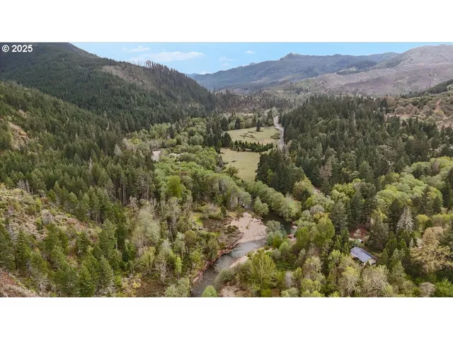 $290,000 | 9020 Elk Creek Road, Trail, OR 97541