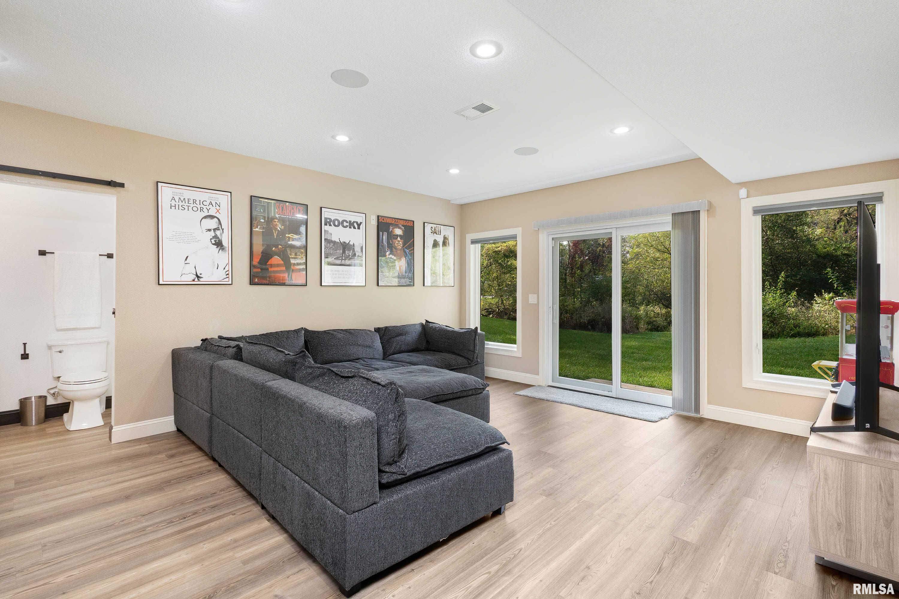 6800 Crow Creek Road Bettendorf, IA 52722 - Photo 37 of 52