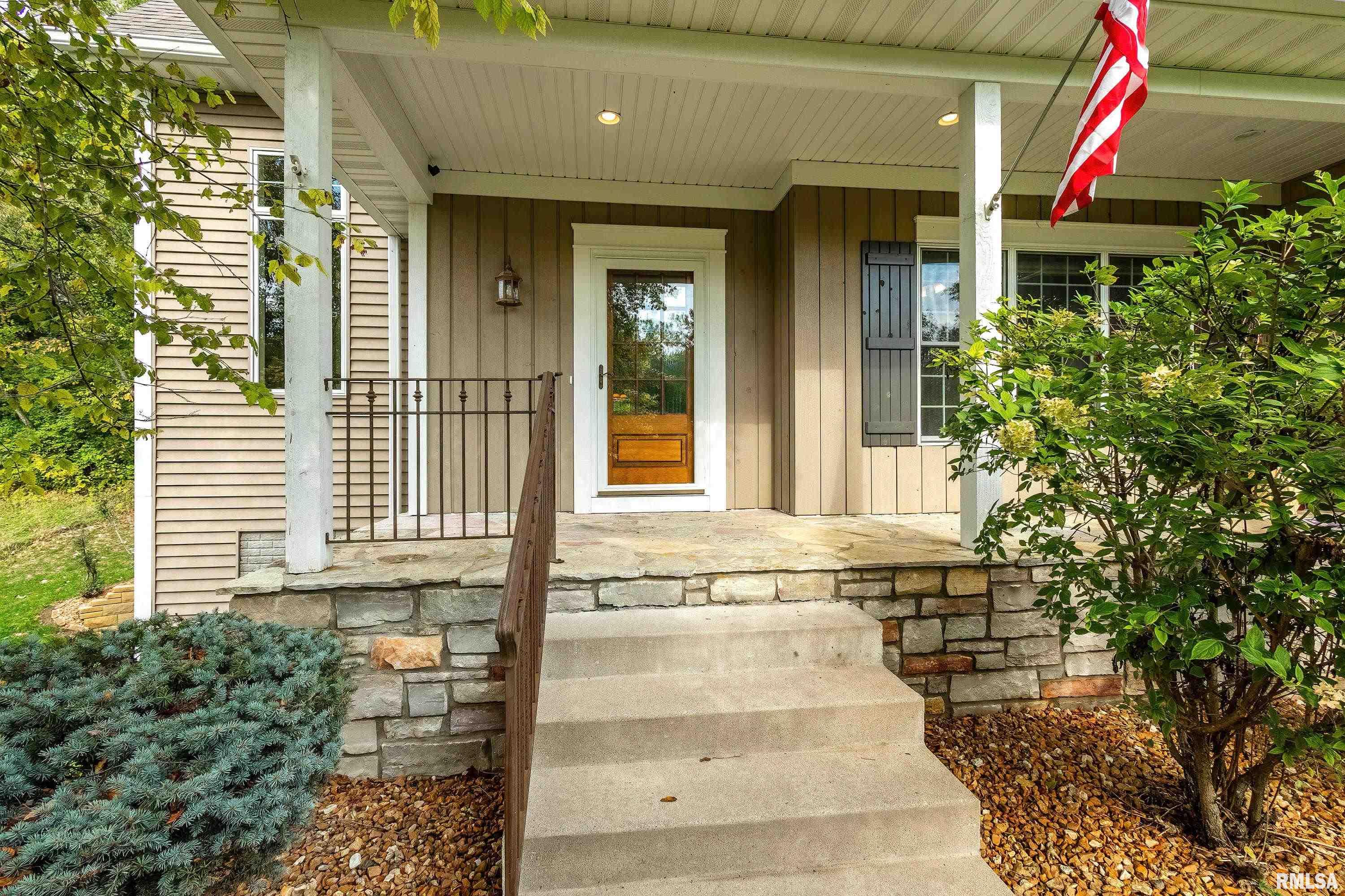 6800 Crow Creek Road Bettendorf, IA 52722 - Photo 4 of 52