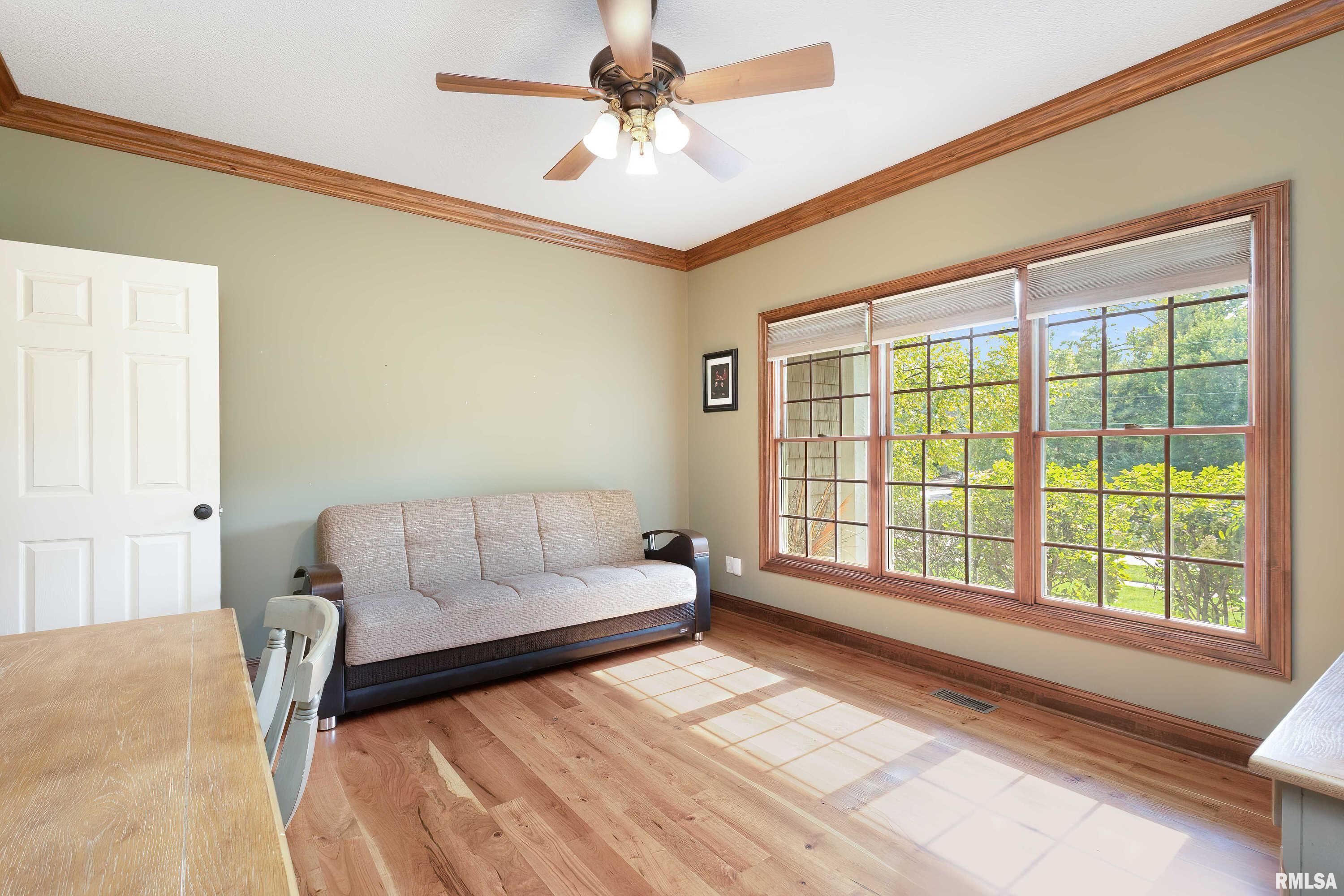 6800 Crow Creek Road Bettendorf, IA 52722 - Photo 8 of 52