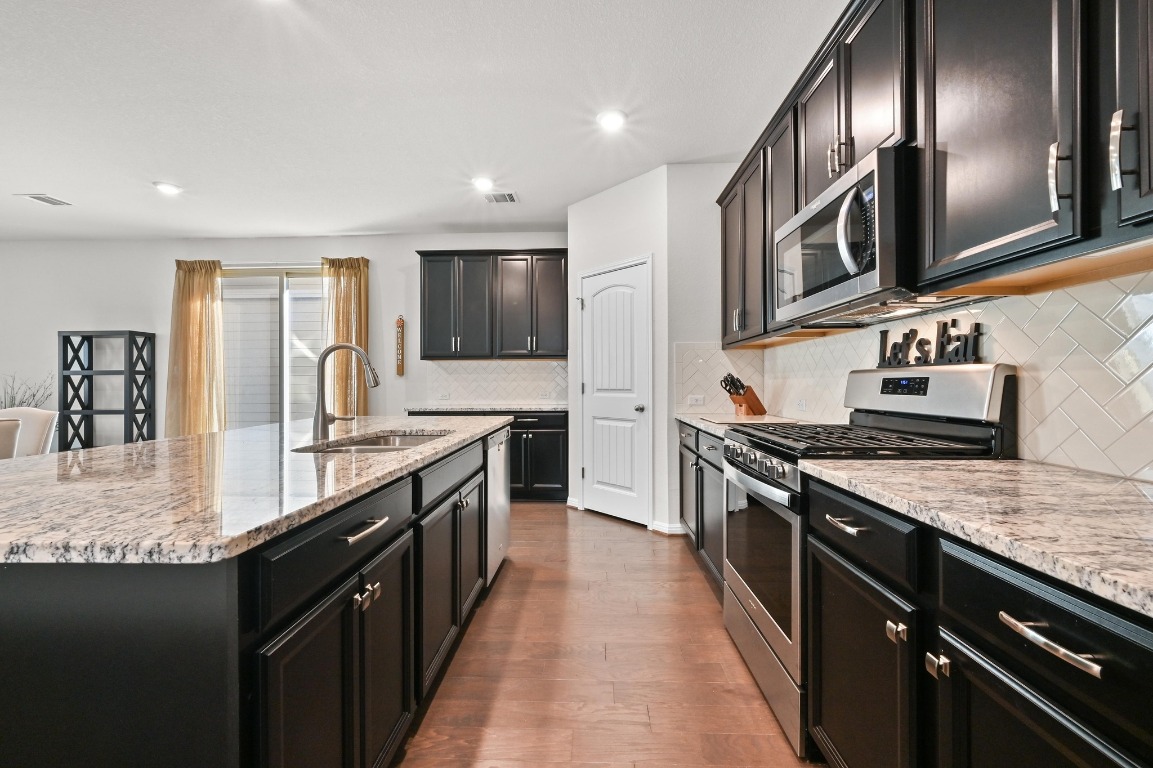 127 Iron Rail Road Dripping Springs, TX 78620 - Photo 13 of 32