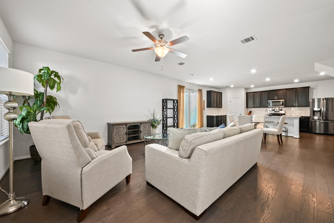 127 Iron Rail Road Dripping Springs, TX 78620 - Photo 10 of 32