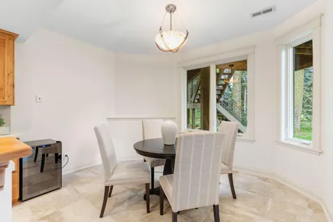 $1,995,000 | 710 Shadyview Lane North, Plymouth, MN 55447