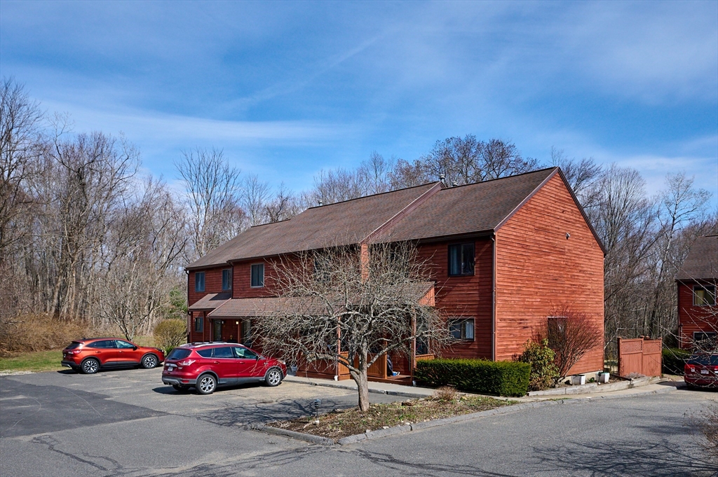 77 Spaulding Street, Unit 77 Amherst, MA 01002 - Photo 2 of 34 Gallery Image 2