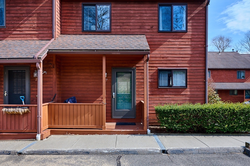 77 Spaulding Street, Unit 77 Amherst, MA 01002 - Photo 3 of 34 Gallery Image 3