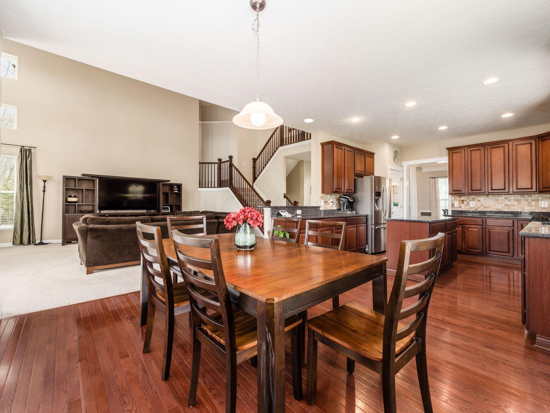298 Halverston Road Powell, OH 43065 - Photo 16 of 44 Eating Area
