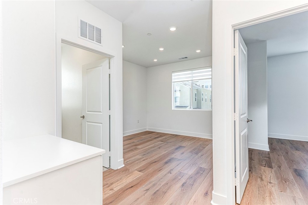 1064 Citron Road Fullerton, CA 92833 - Photo 13 of 37 Loft