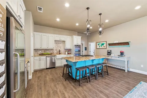 $717,997 | 128 Remuda Court East, Fort Worth, TX 76108