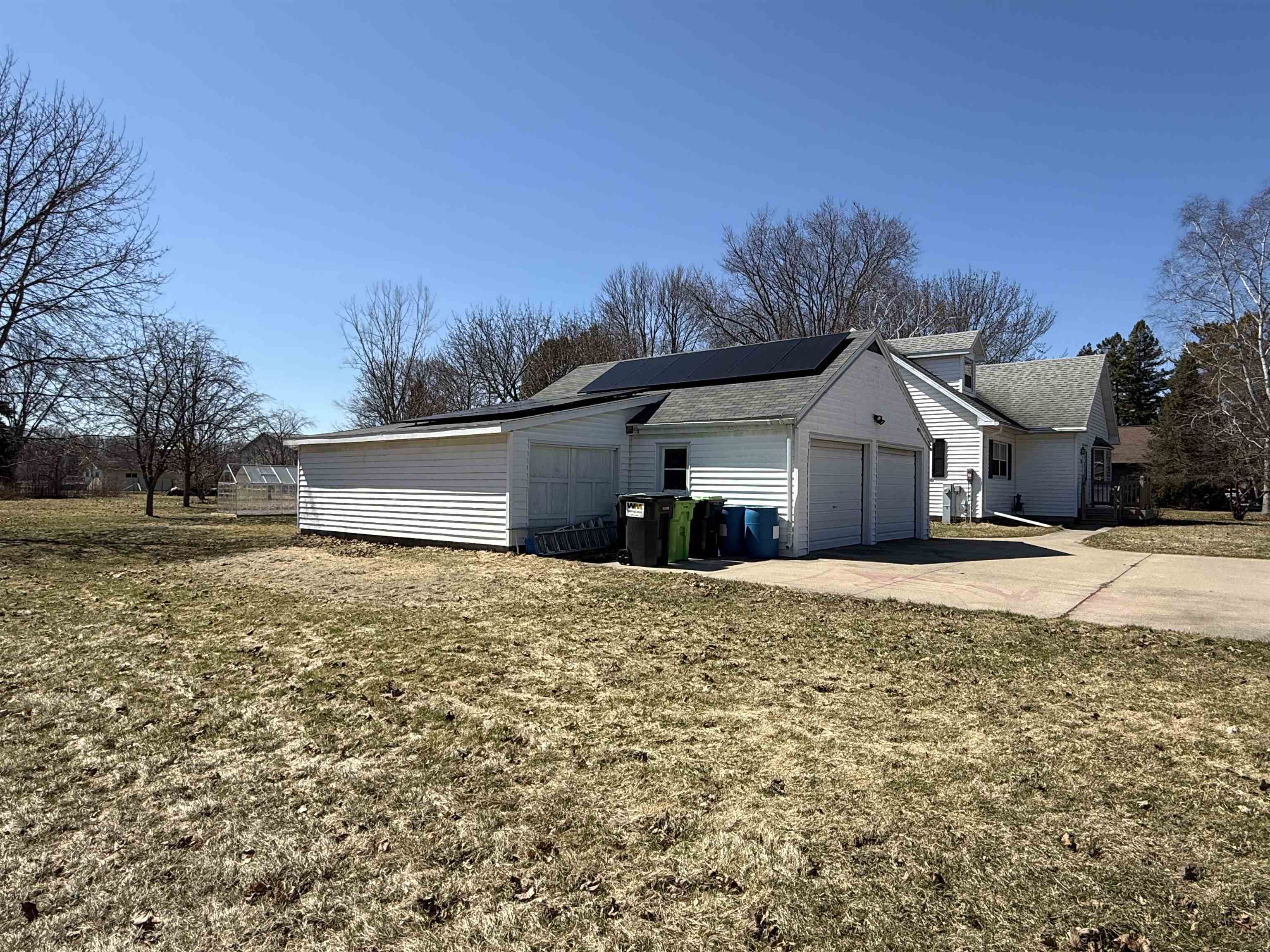 1929 Indian Point Road Oshkosh, WI 54901 - Photo 29 of 30