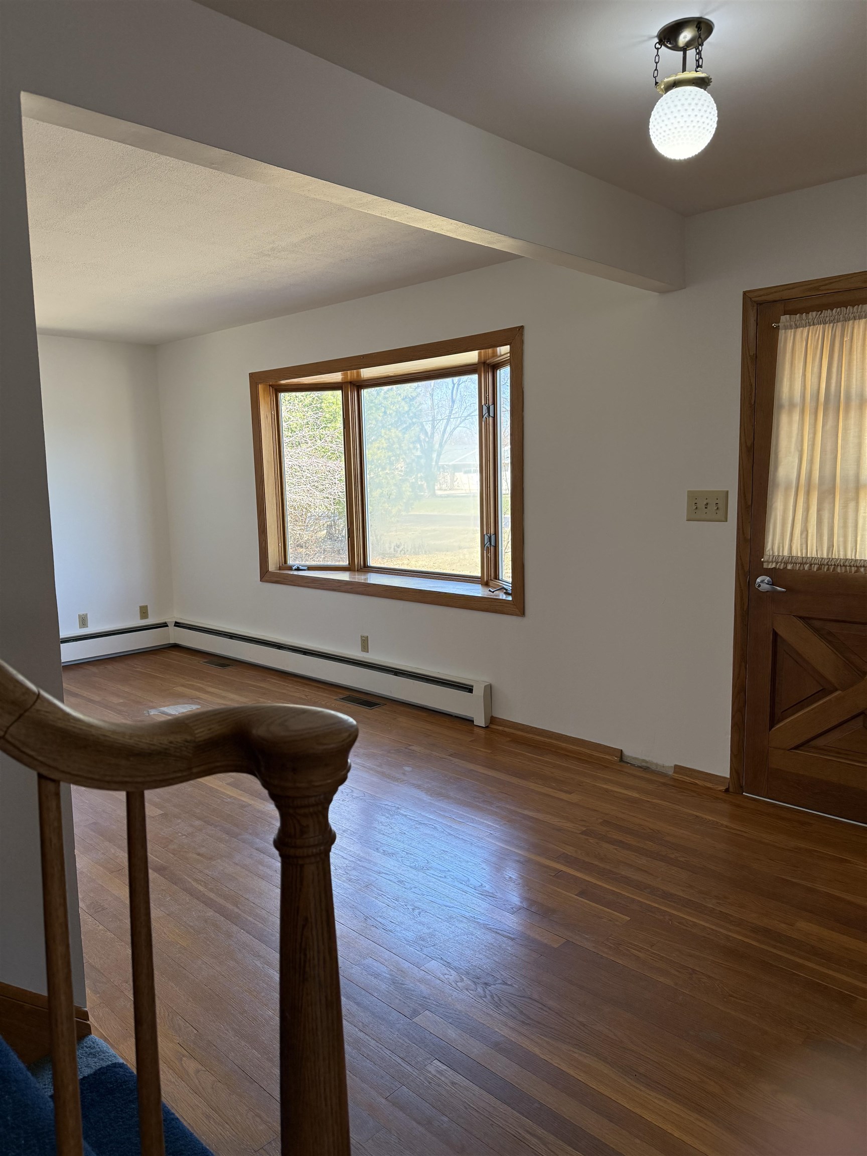 1929 Indian Point Road Oshkosh, WI 54901 - Photo 5 of 30