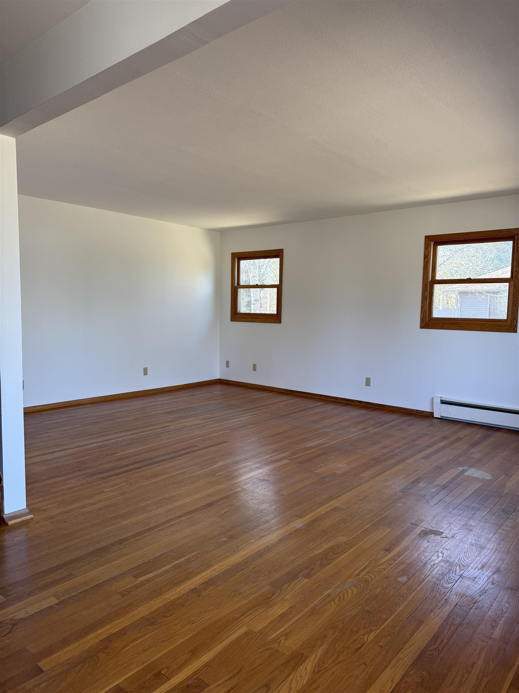 1929 Indian Point Road Oshkosh, WI 54901 - Photo 6 of 30