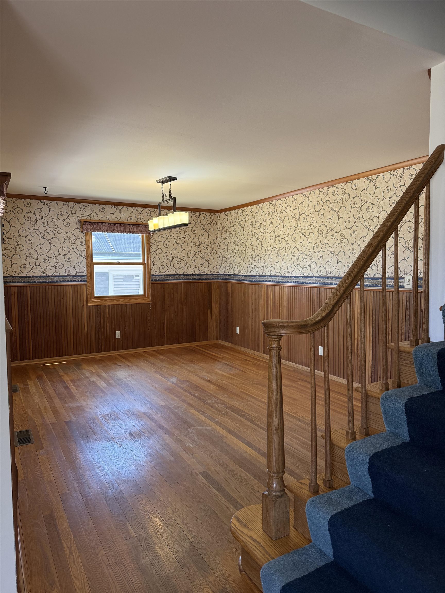 1929 Indian Point Road Oshkosh, WI 54901 - Photo 9 of 30