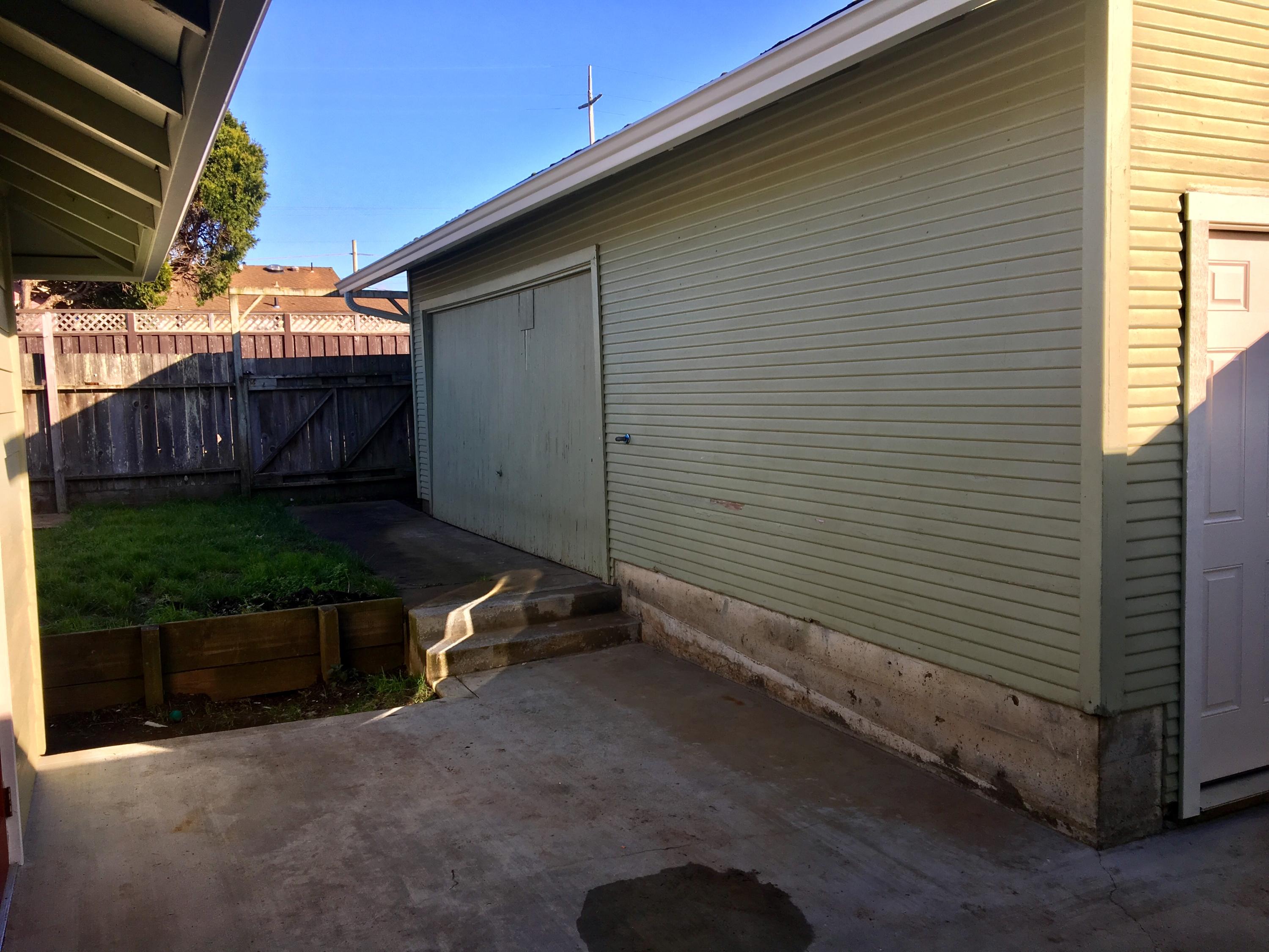 2637 Spring Street Eureka, CA 95501 - Photo 22 of 22 patio to yard