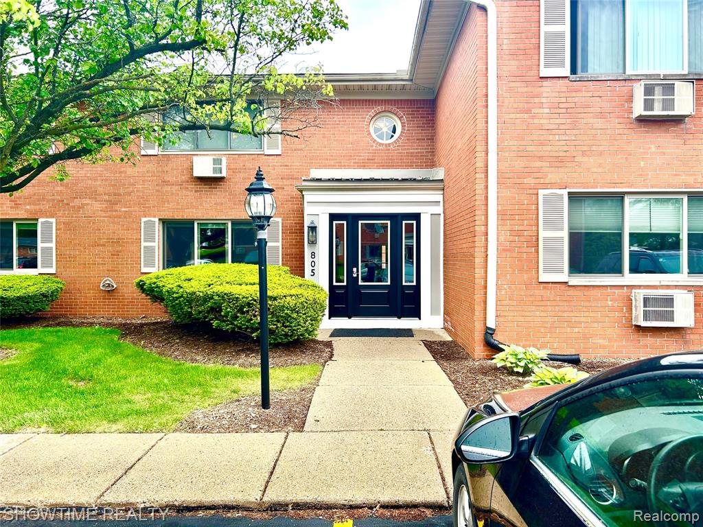 805 Plate Street, Unit 207 Rochester, MI 48307 - Photo 1 of 8 Gallery Image 1