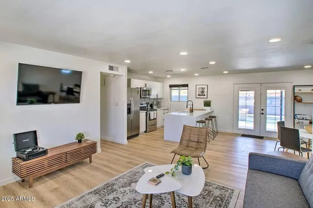 $3,500 | 1233 East Marny Road, Tempe, AZ 85288