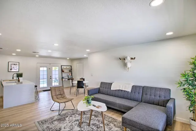 $3,500 | 1233 East Marny Road, Tempe, AZ 85288