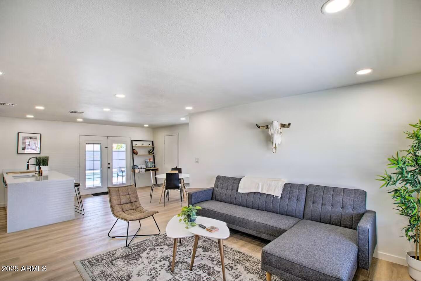 1233 East Marny Road Tempe, AZ 85288 - Photo 2 of 19 09ea56c7-3330-438b-bc78-fb4cc4300b03