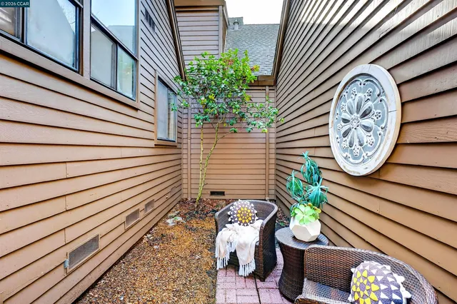 $559,999 | 3360 Parker Hill Road, Santa Rosa, CA 95404