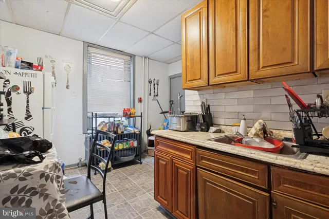 $284,900 | 6604 Woodland Avenue, Philadelphia, PA 19142