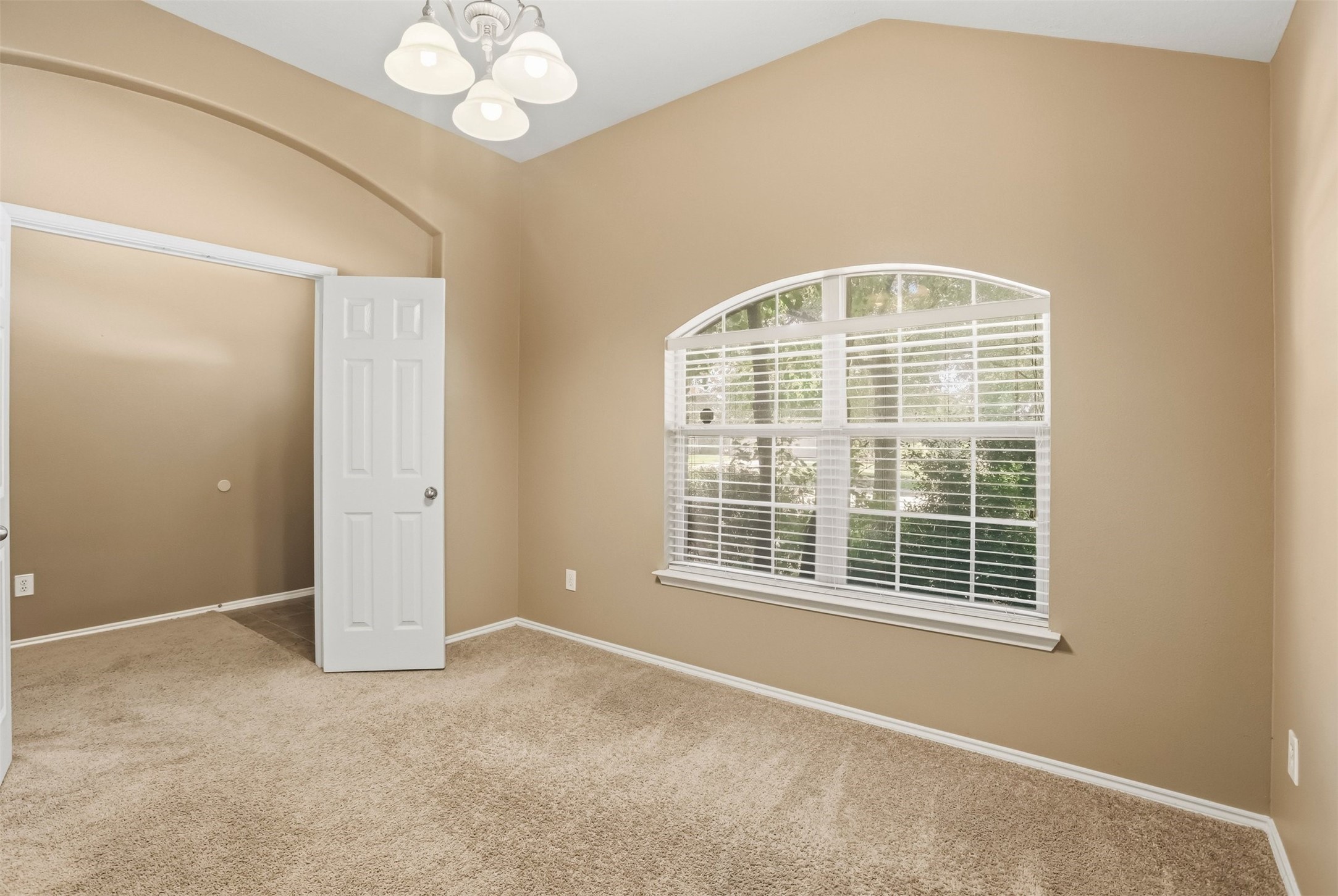 9618 Red Rugosa Drive Houston, TX 77095 - Photo 4 of 28