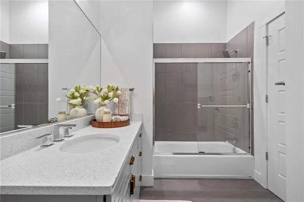 $650,000 | 622 Gross Street, Unit 106, Pittsburgh, PA 15224